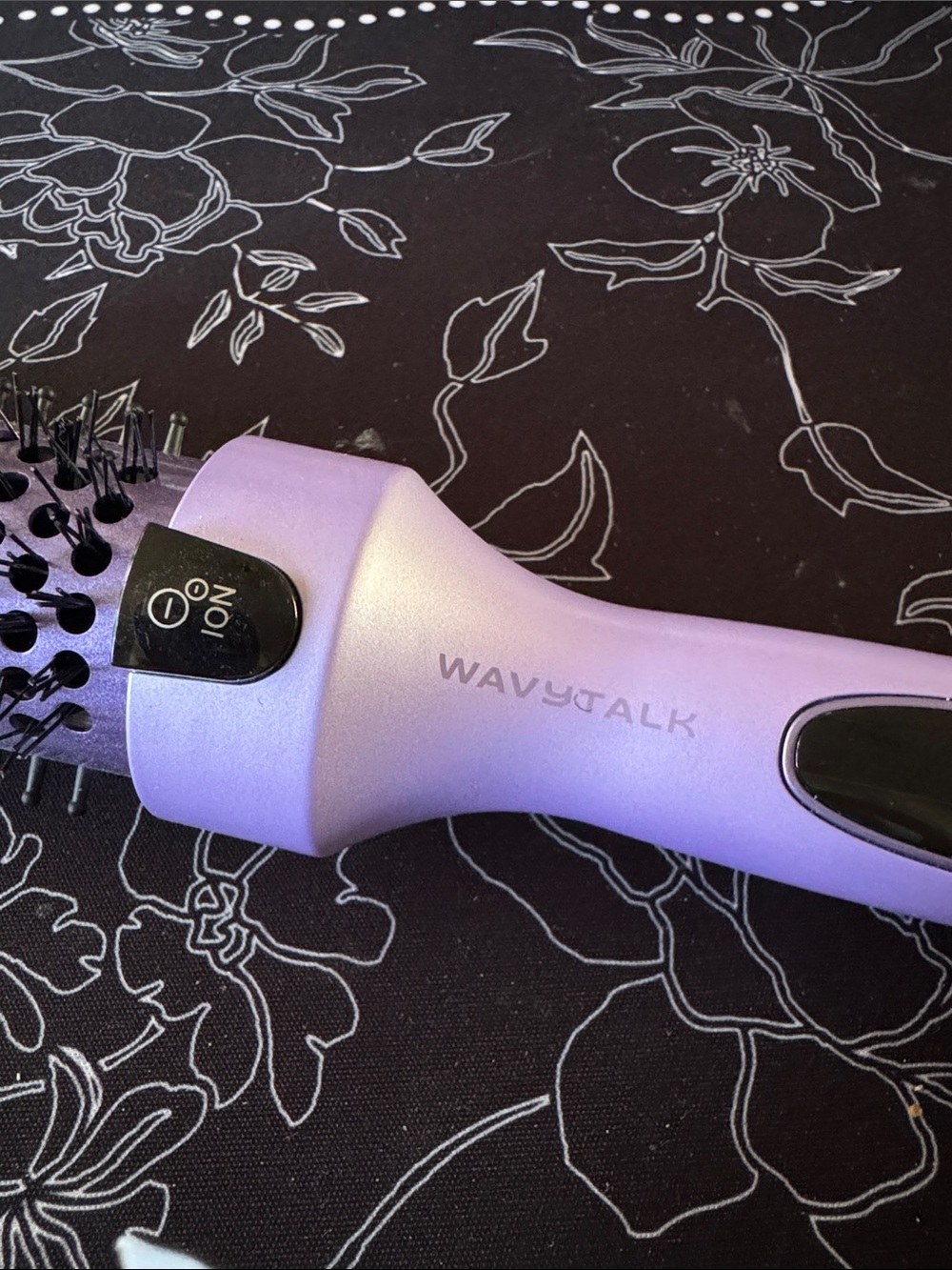 Wavytalk Blowout Boost Ionic Thermal Brush 1 1/2 Inch with LED Display - Picture 2 of 4